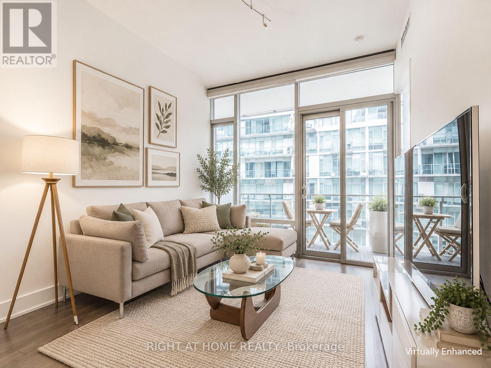 807 - 39 Queens Quay E Property Photo 6