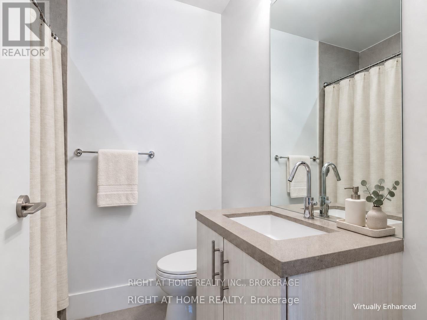807 - 39 Queens Quay E Property Photo 9