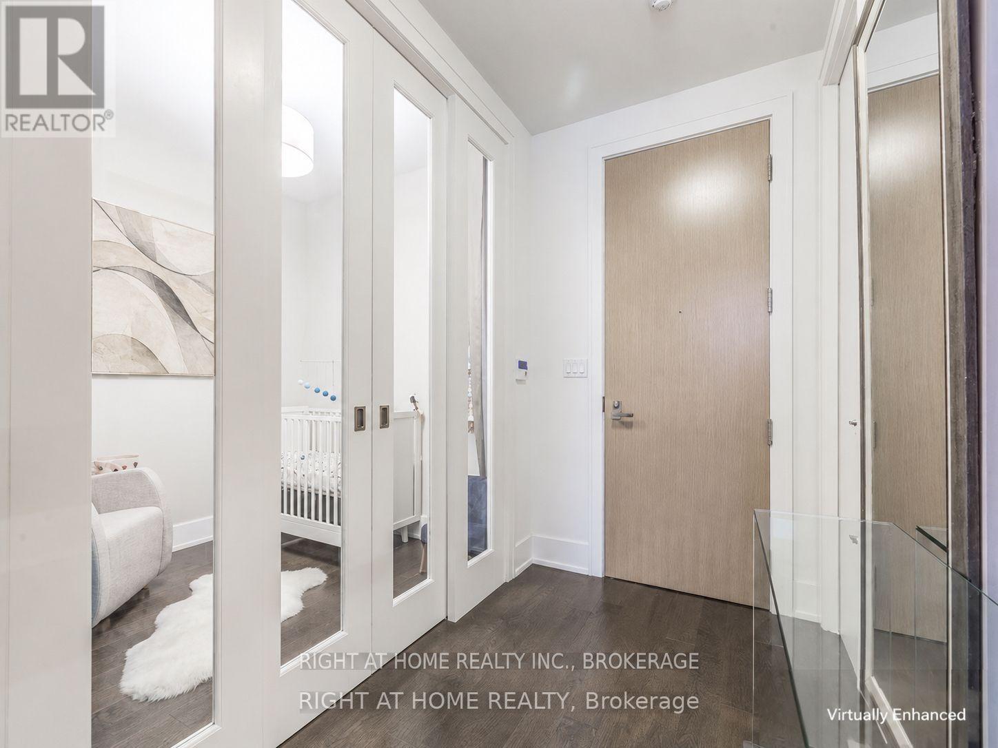 807 - 39 Queens Quay E Property Photo 10