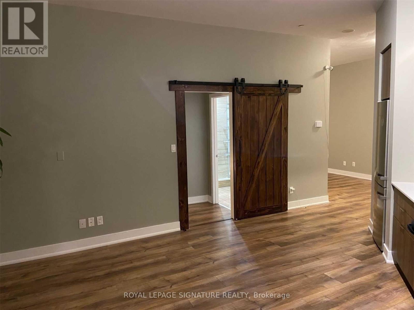 113 - 99 The Donway W Property Photo 11