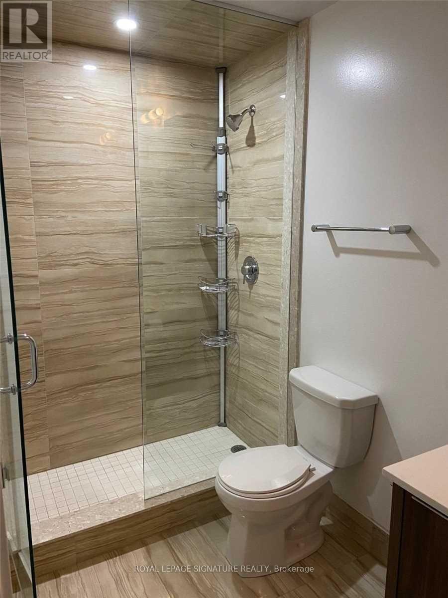 113 - 99 The Donway W Property Photo 17