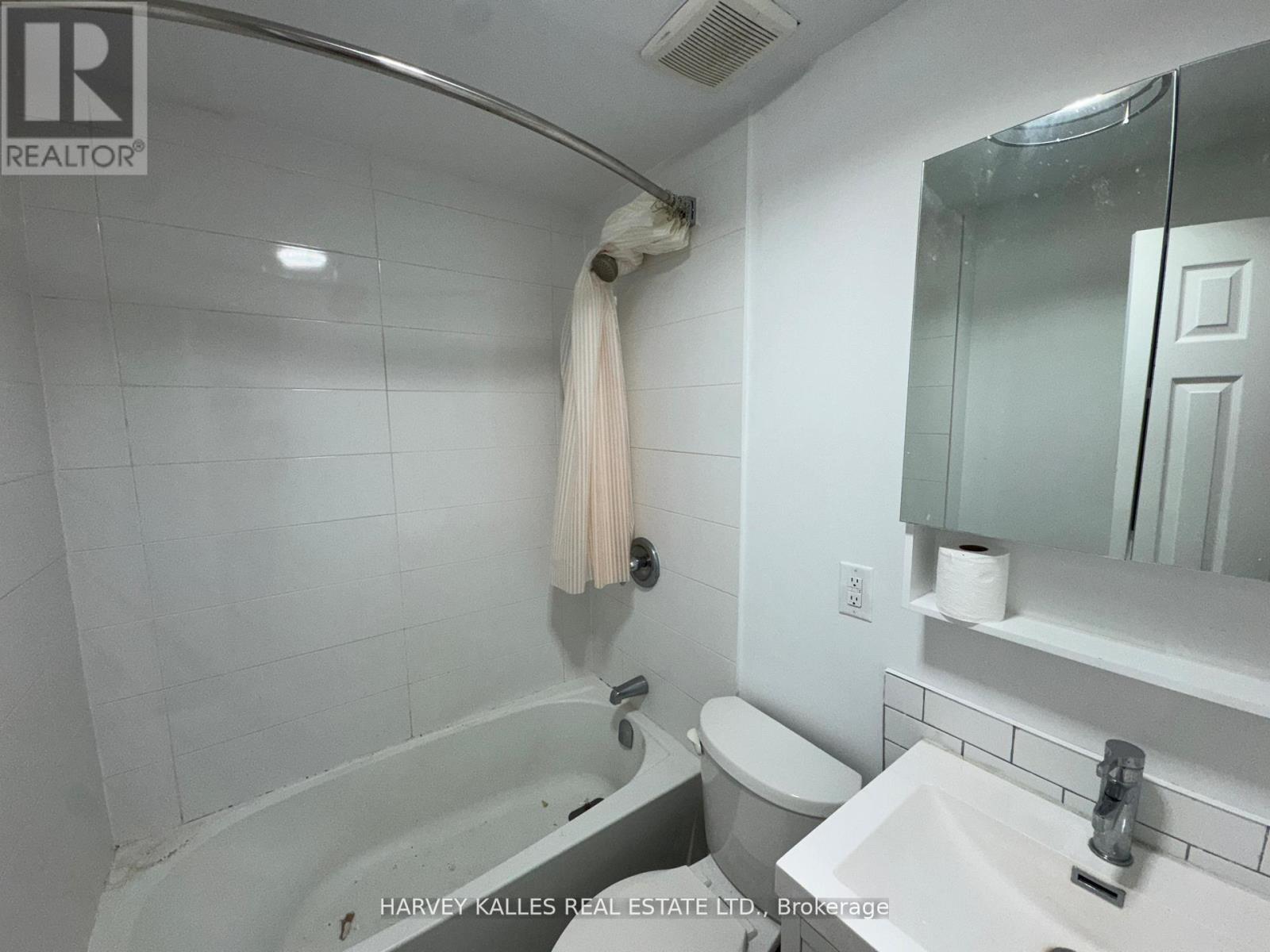 201 - 399 Dupont Street Property Photo 6