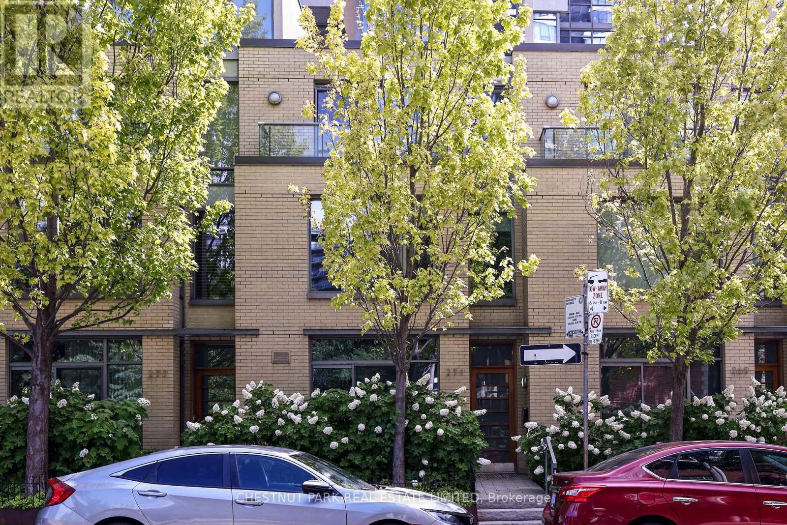 271 Mutual Street Property Photo 1