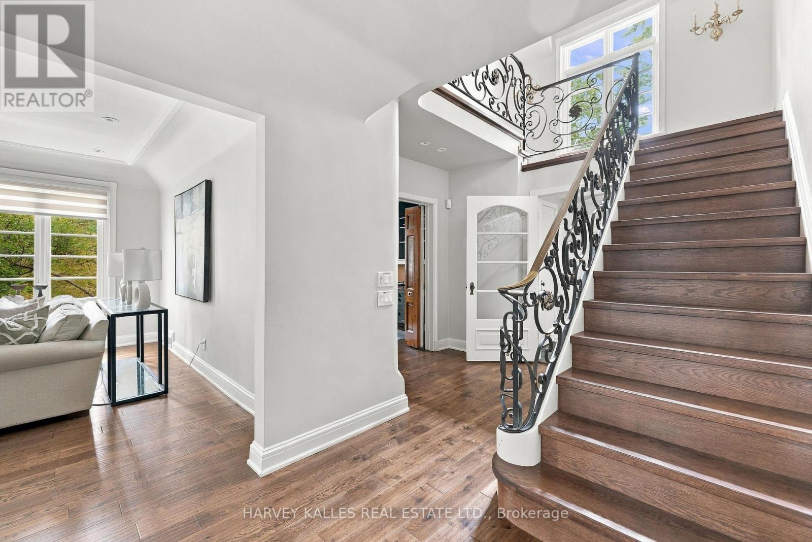 148 Strathallan Boulevard Property Photo 25