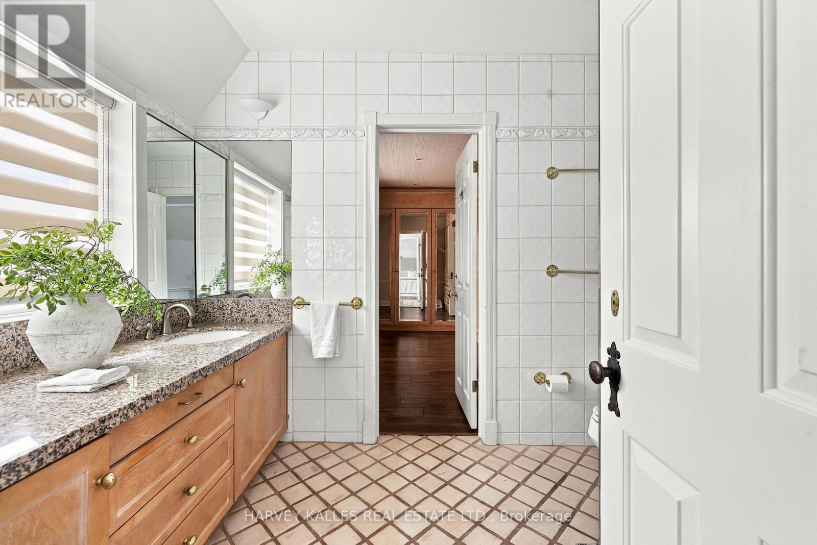 148 Strathallan Boulevard Property Photo 29