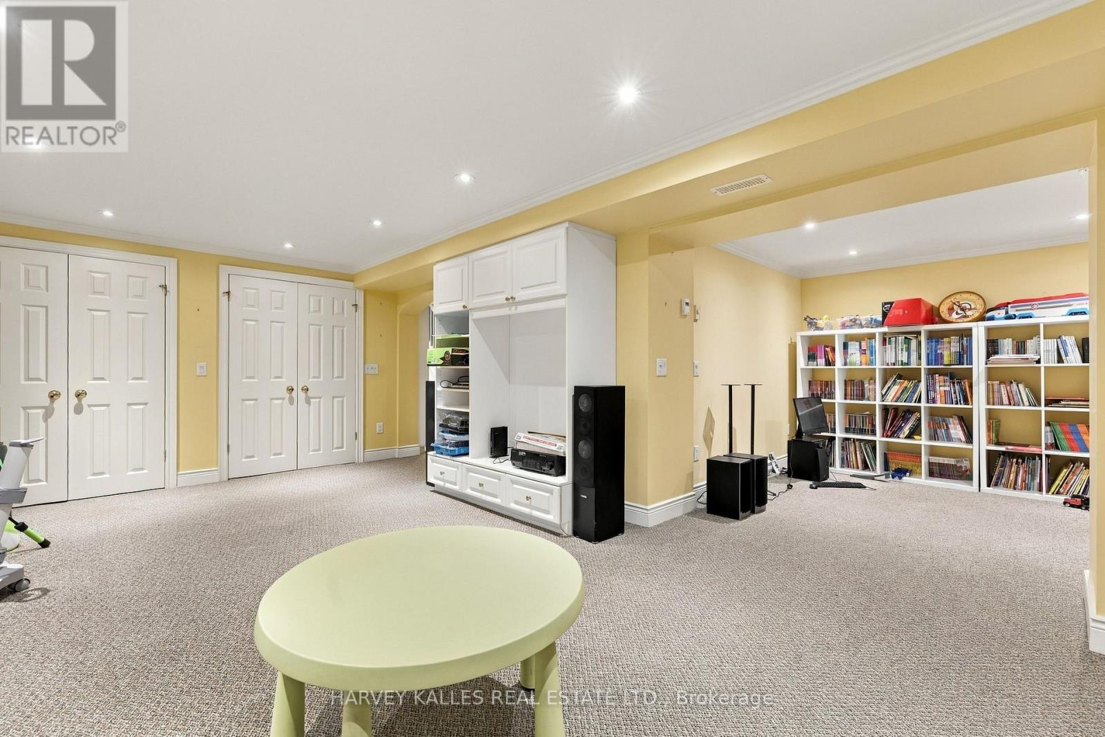 148 Strathallan Boulevard Property Photo 43