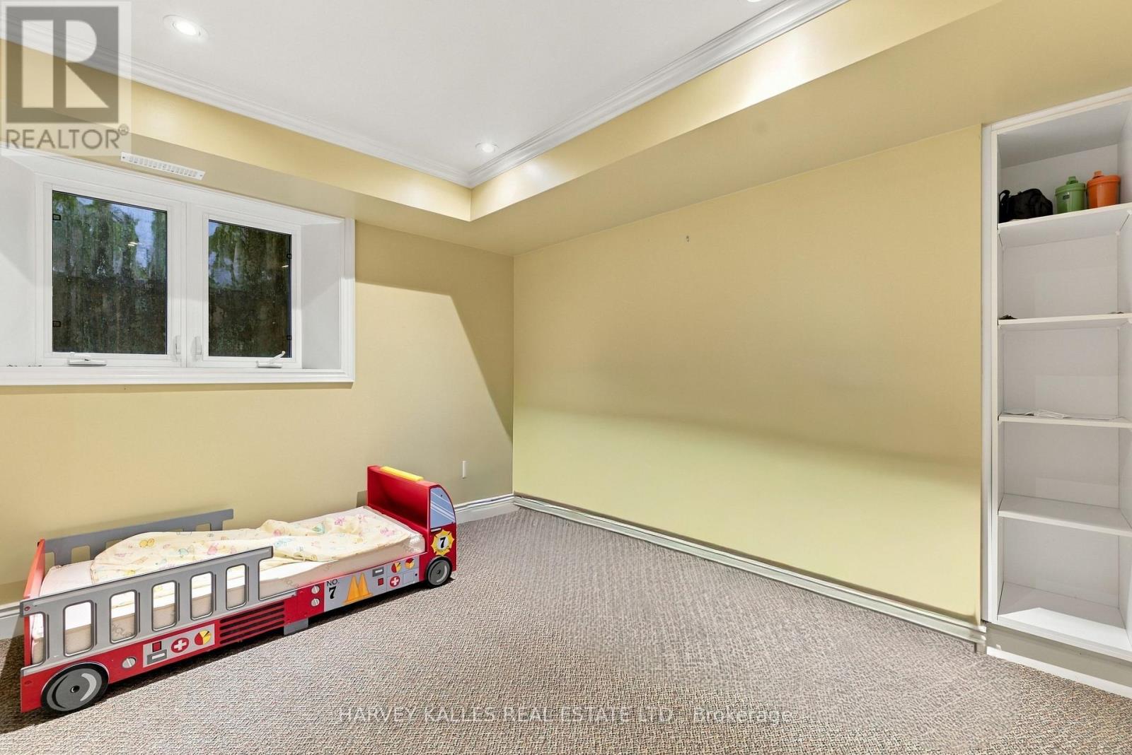 148 Strathallan Boulevard Property Photo 45