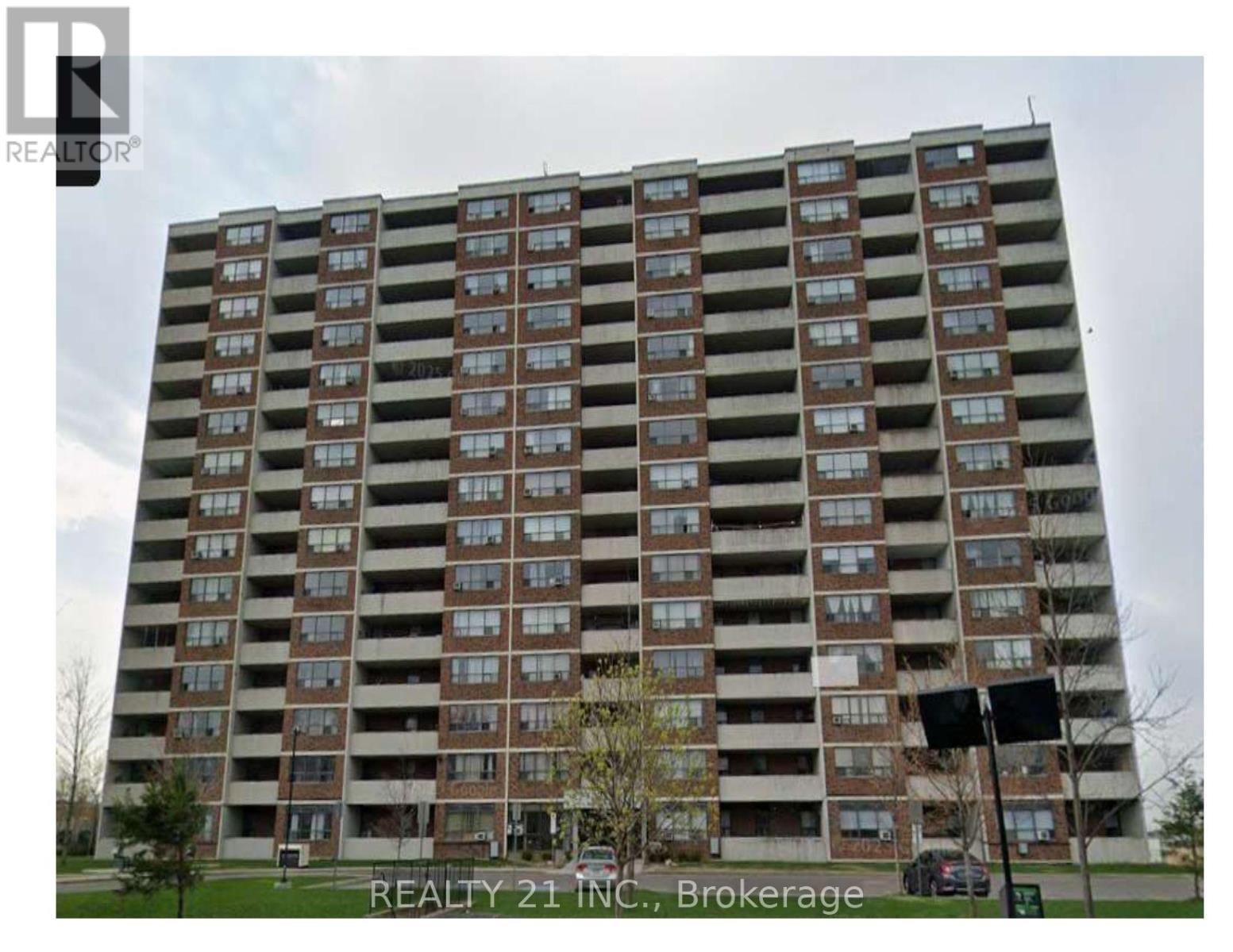 811 - 25 Sunrise Avenue N Property Photo 1