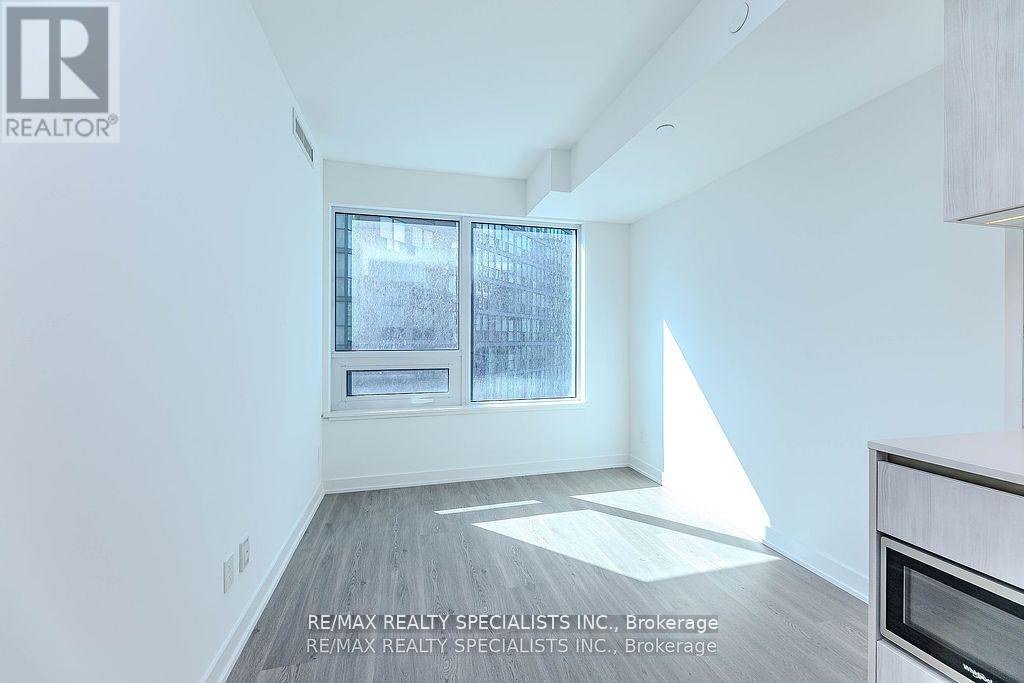 1101 - 8 Wellesley Street W Property Photo 11