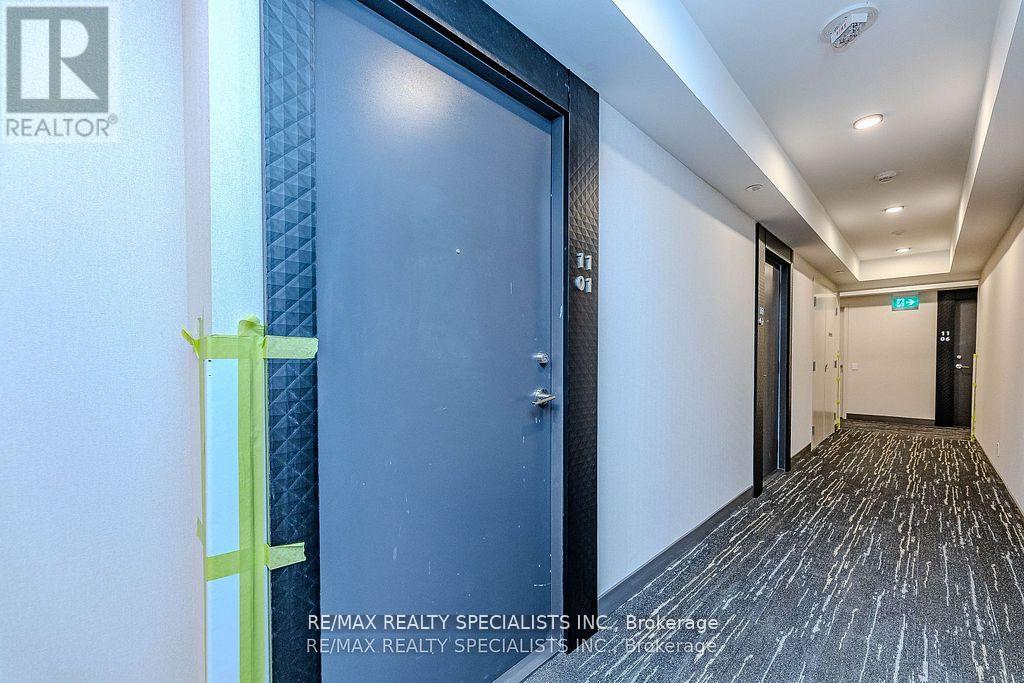 1101 - 8 Wellesley Street W Property Photo 21