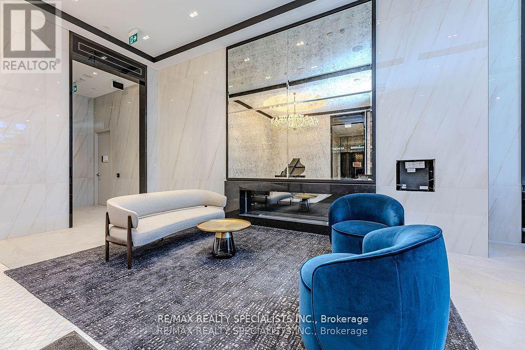 1101 - 8 Wellesley Street W Property Photo 25