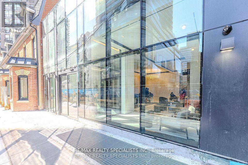 1101 - 8 Wellesley Street W Property Photo 27