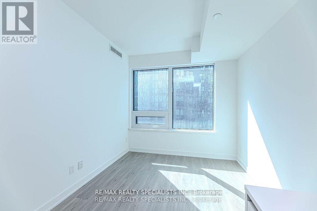 1101 - 8 Wellesley Street W Property Photo 29