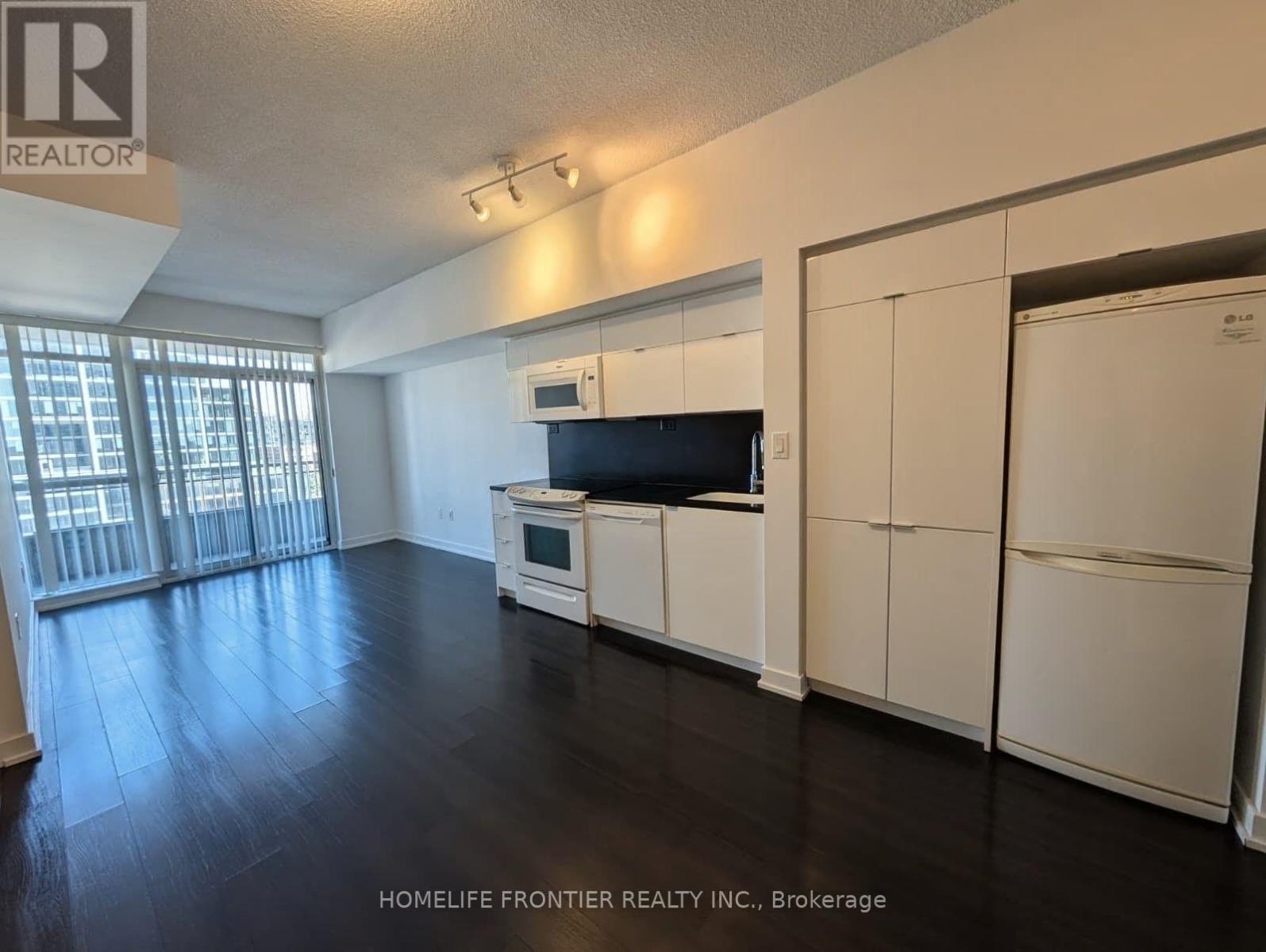 1017 - 151 Dan Leckie Way Property Photo 1