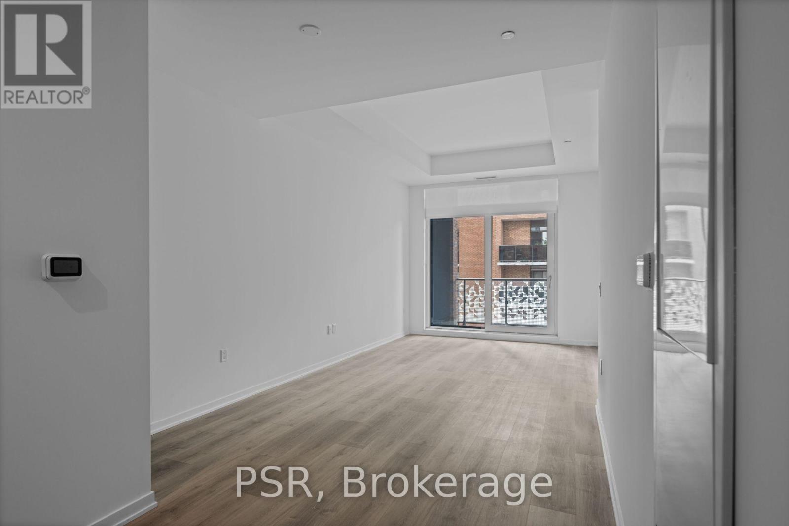 913 - 101 Roehampton Avenue Property Photo 3