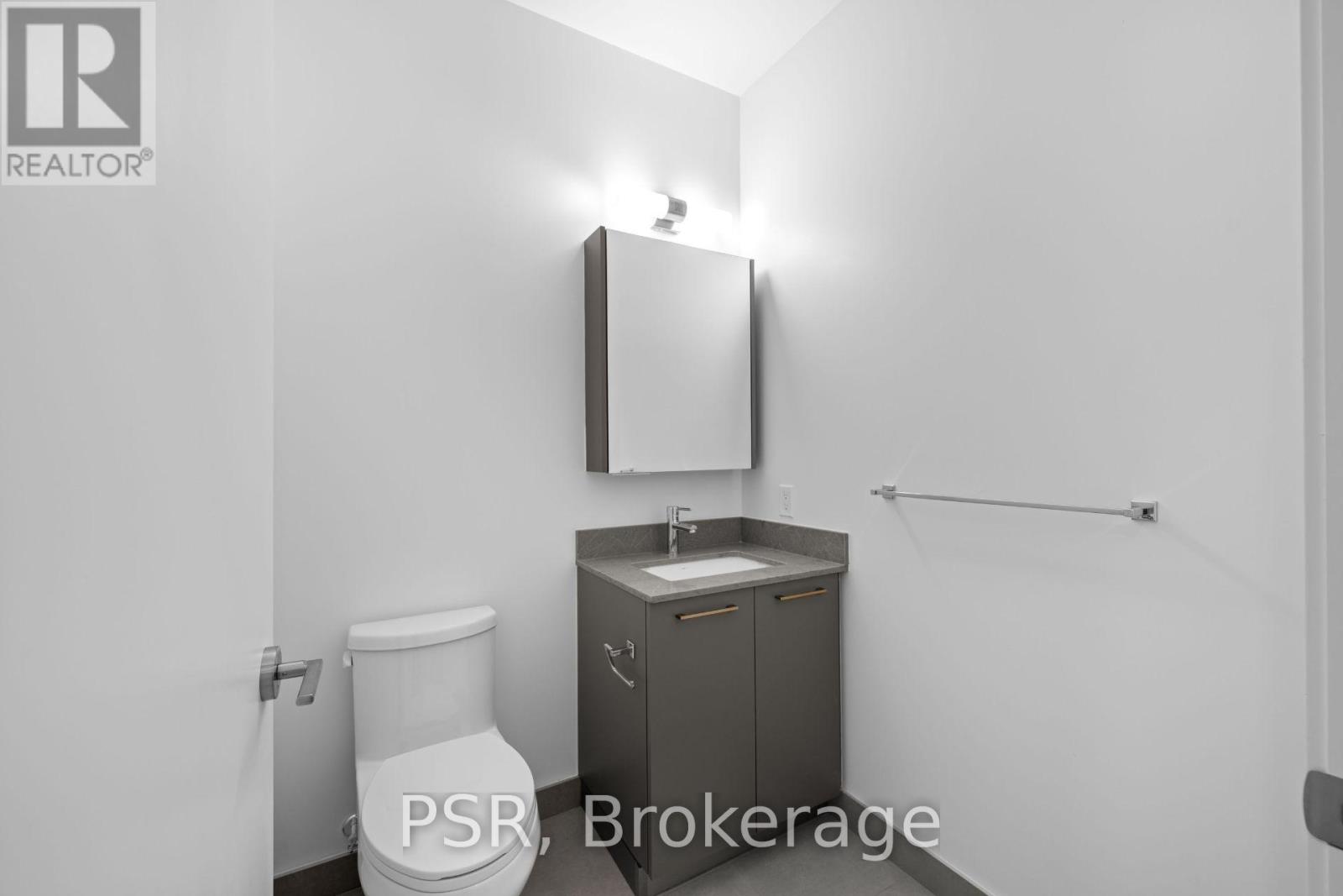 913 - 101 Roehampton Avenue Property Photo 14