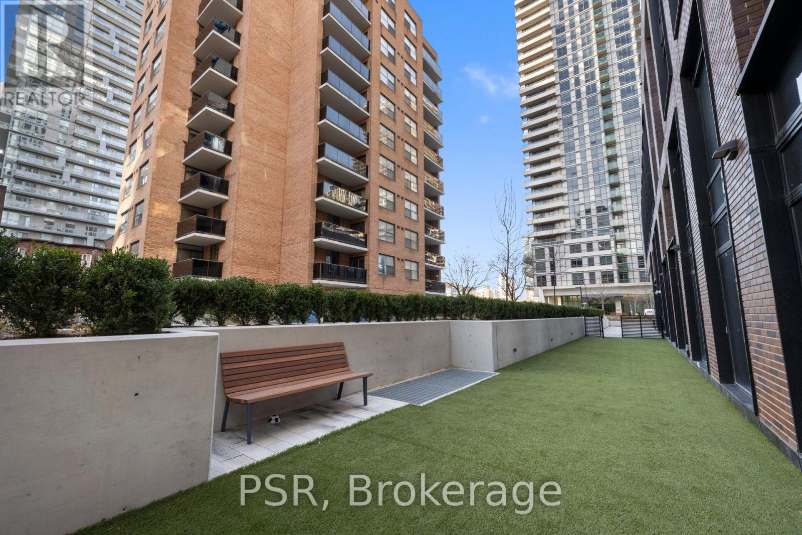 913 - 101 Roehampton Avenue Property Photo 36