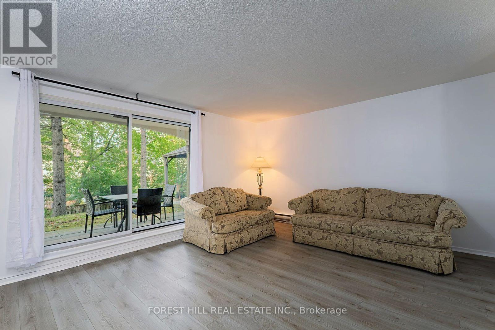 6 - 25 Pebble Byway Property Photo 9