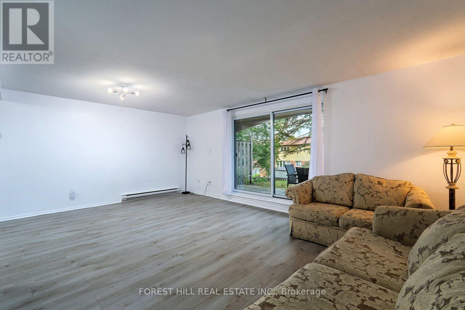 6 - 25 Pebble Byway Property Photo 14