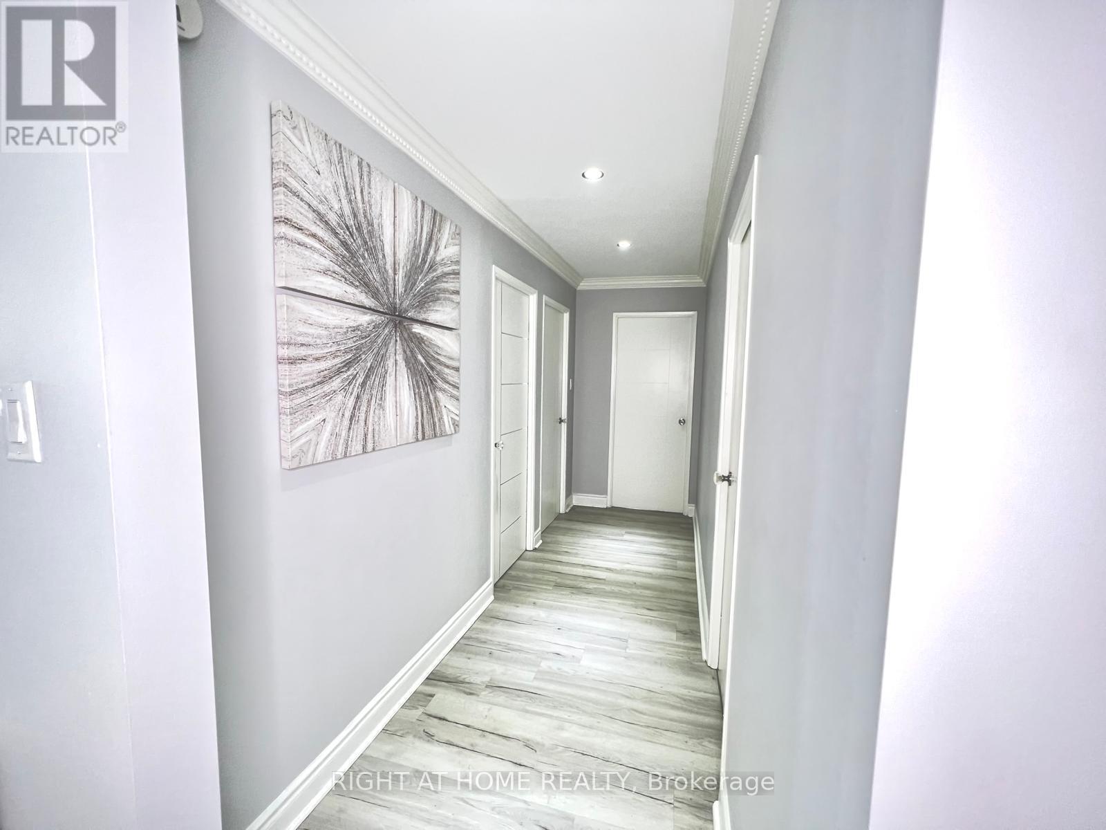 1608 - 75 Graydon Hall Drive Property Photo 4
