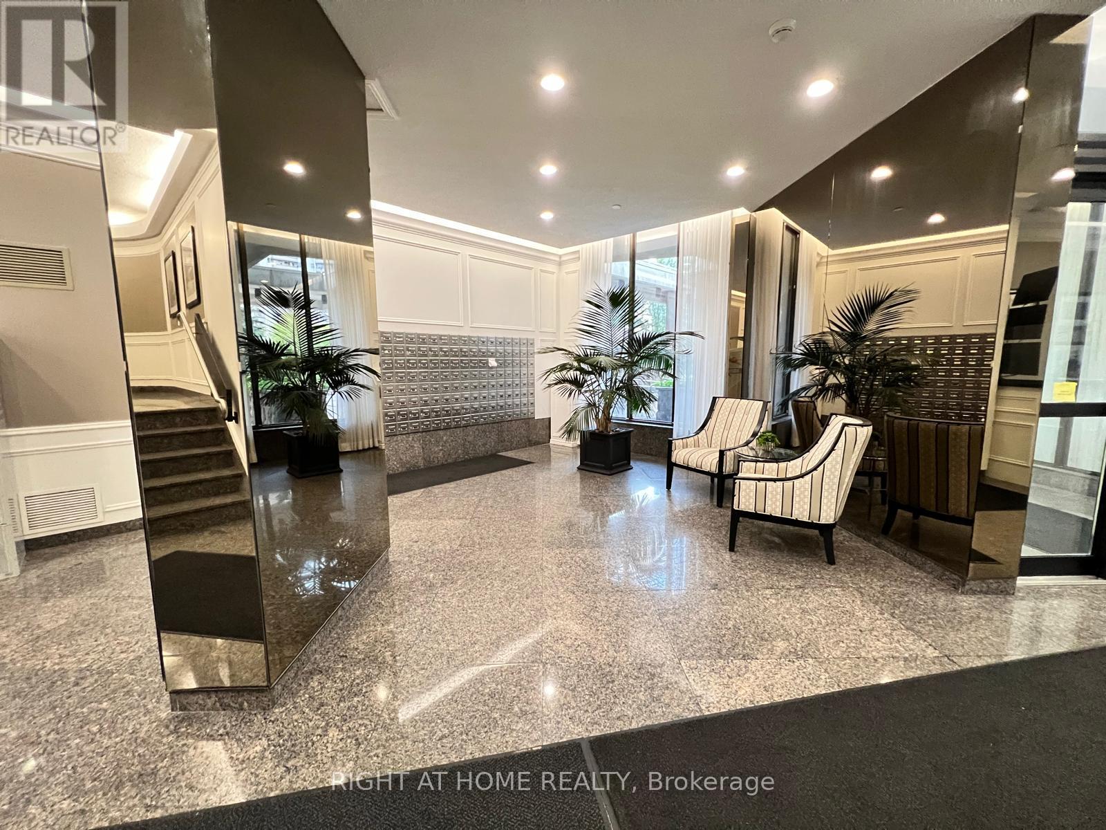 1608 - 75 Graydon Hall Drive Property Photo 30