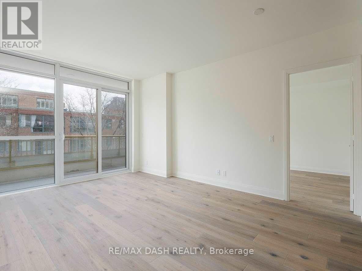 306 - 151 Avenue Road Property Photo 9