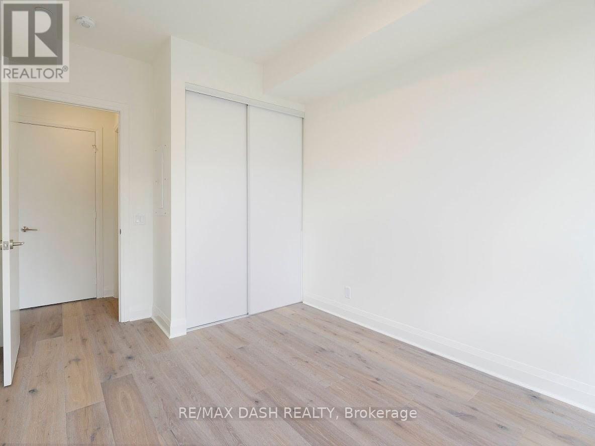306 - 151 Avenue Road Property Photo 11