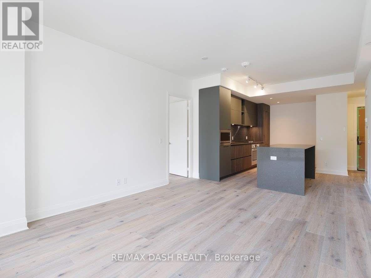 306 - 151 Avenue Road Property Photo 12
