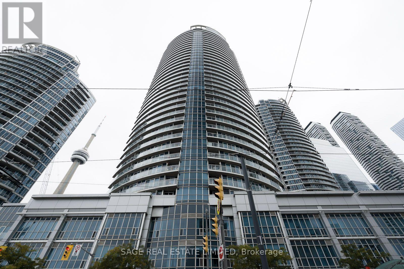 1705 - 208 QUEENS QUAY W Property Photo 1