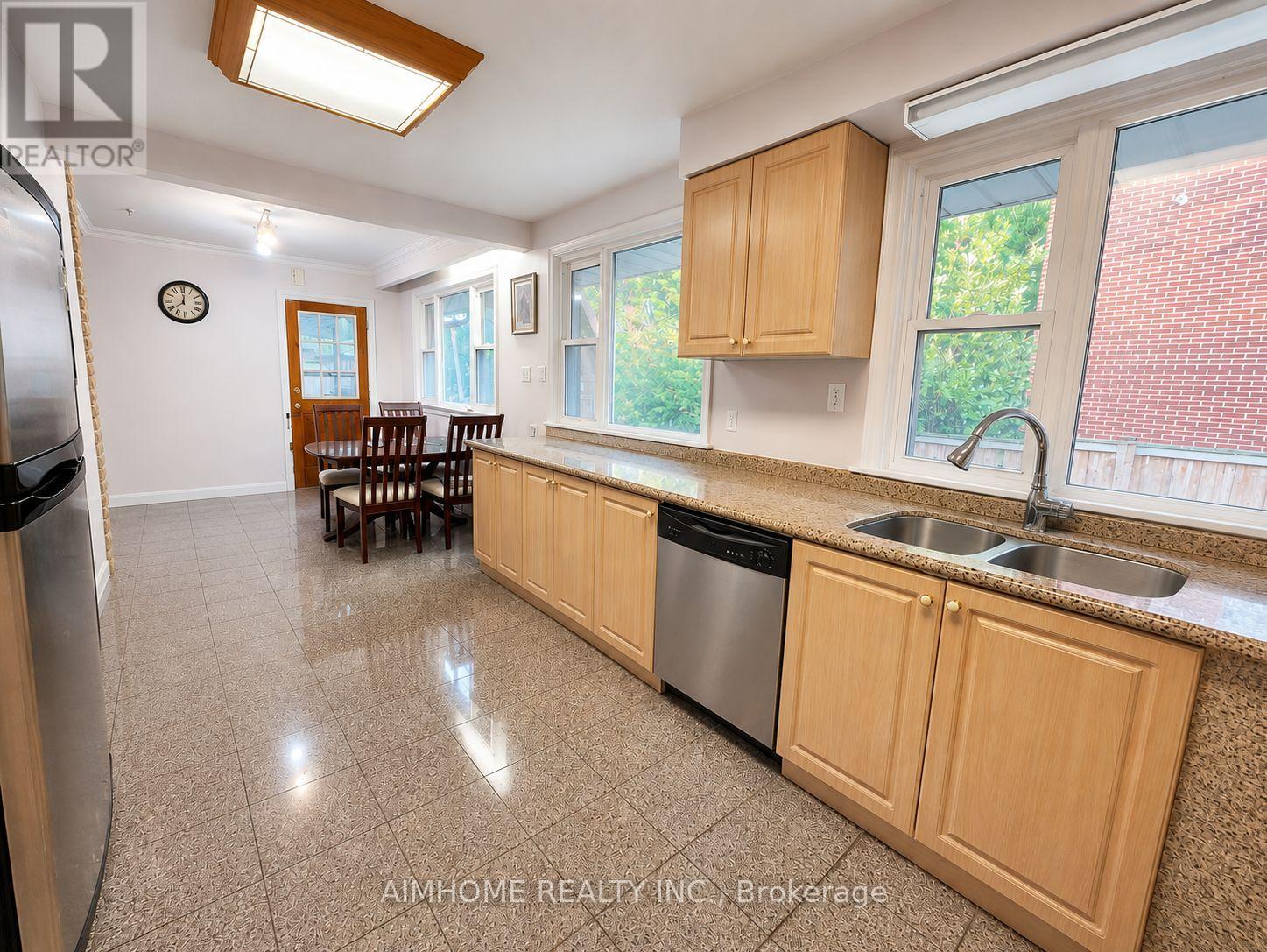 25 Burbank Drive Property Photo 2
