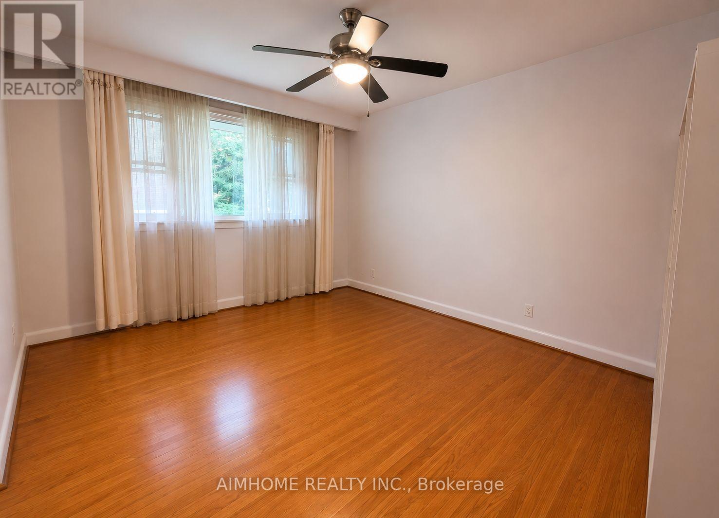 25 Burbank Drive Property Photo 5