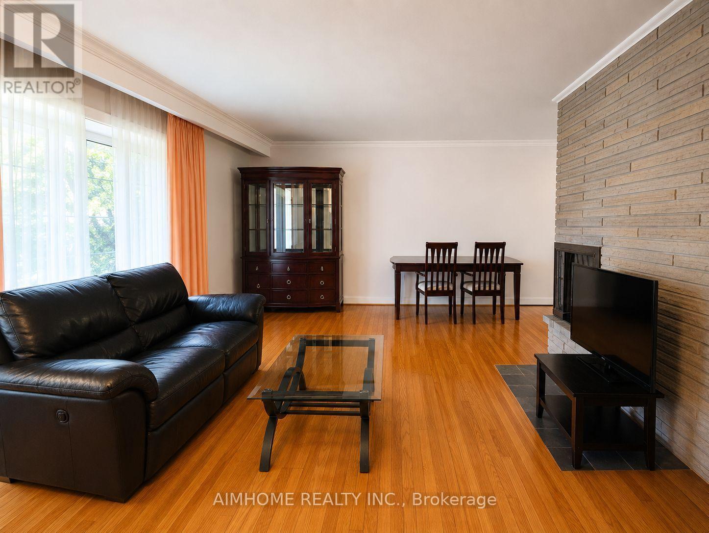 25 Burbank Drive Property Photo 7