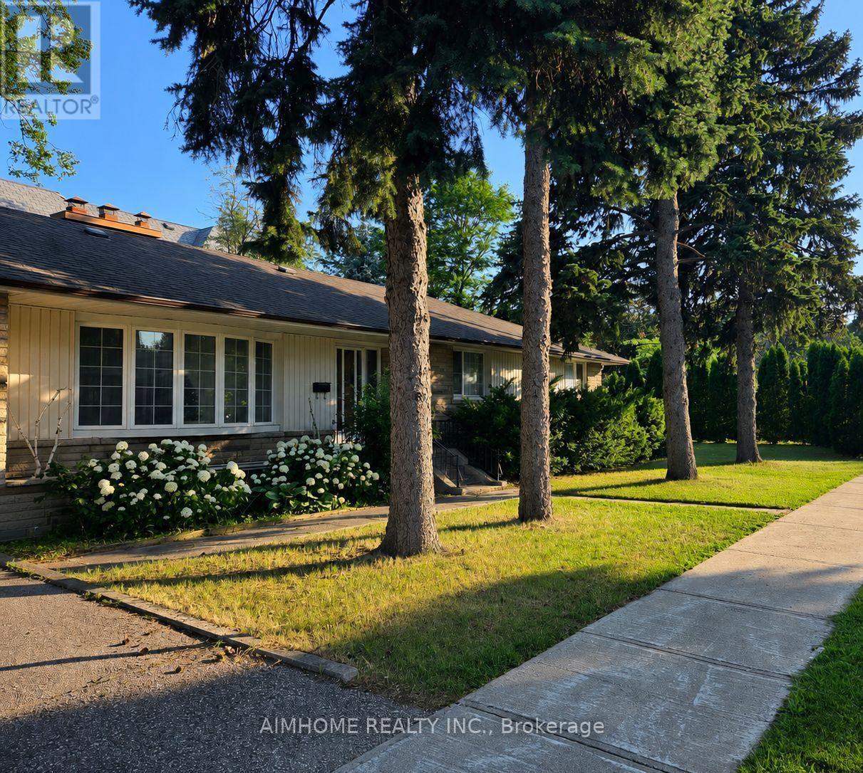 25 Burbank Drive Property Photo 8