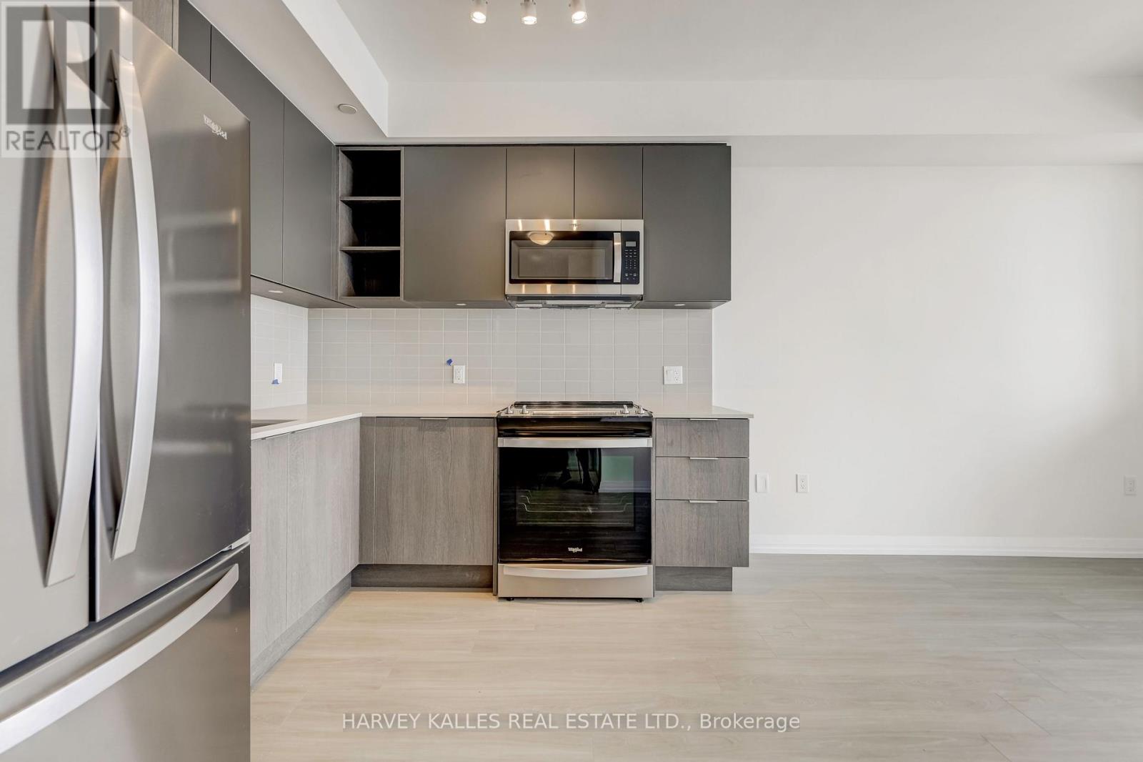 3415 - 50 Dunfield Avenue Property Photo 8