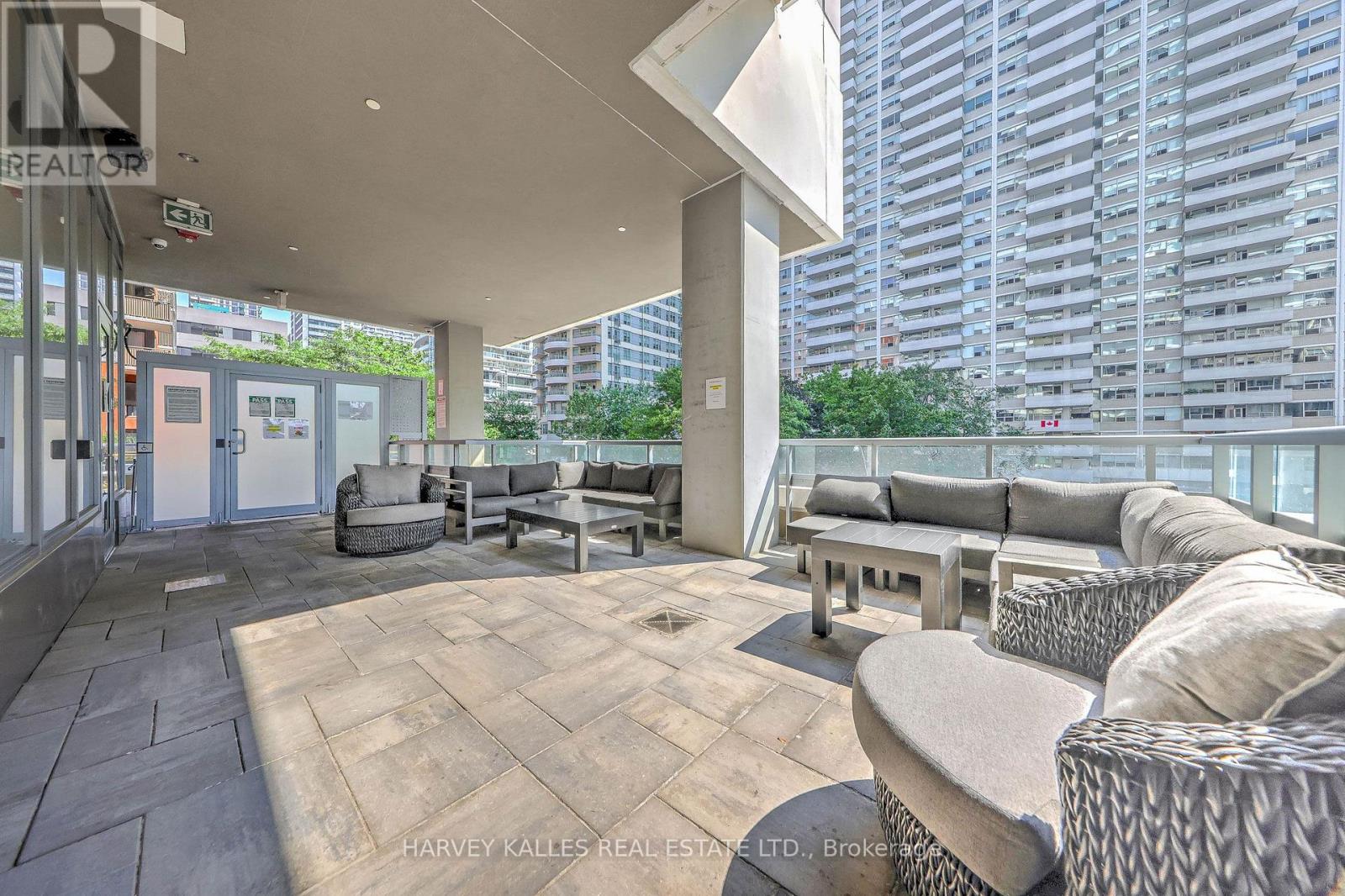 3415 - 50 Dunfield Avenue Property Photo 25