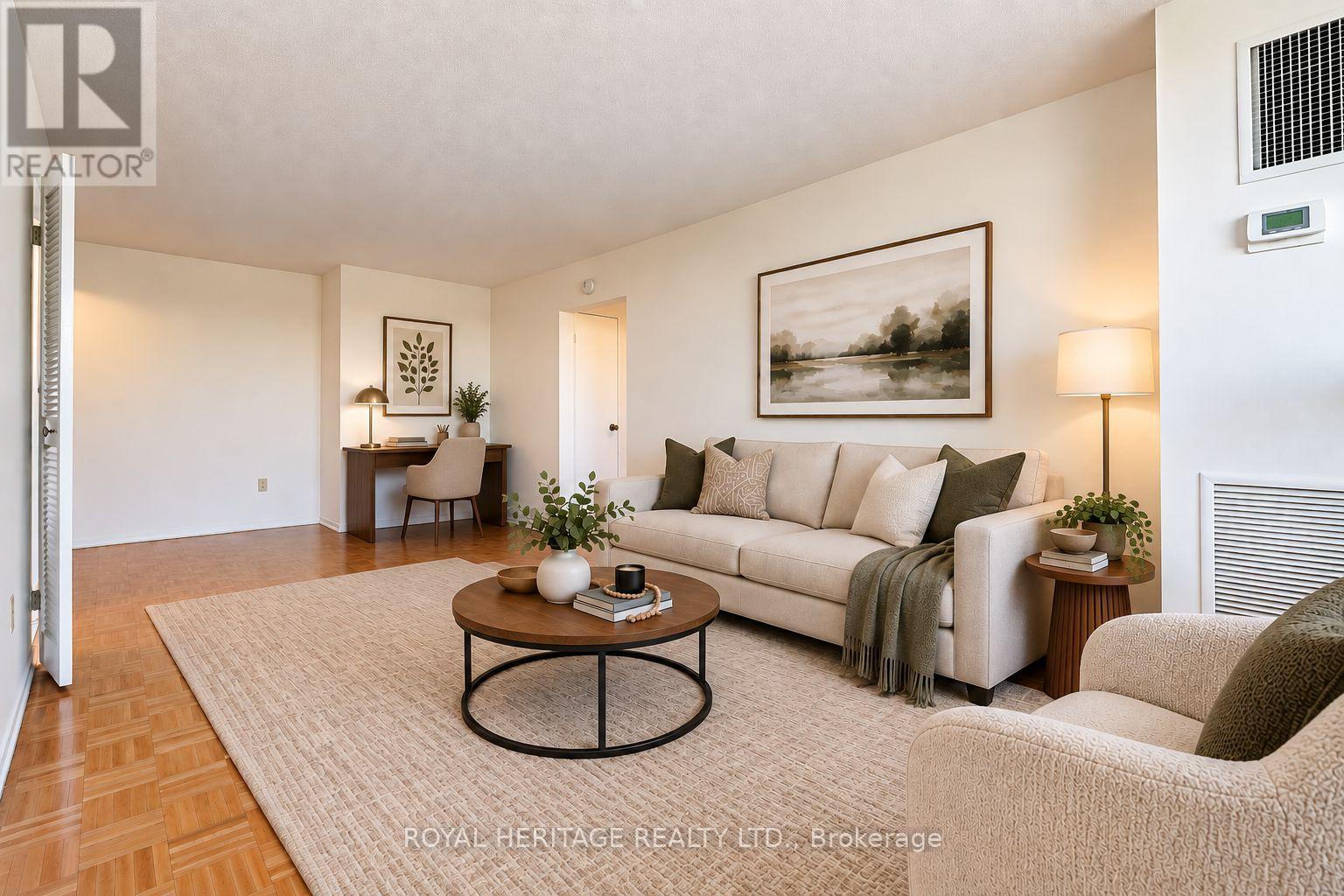 603 - 10 Edgecliff Golfway Property Photo 5