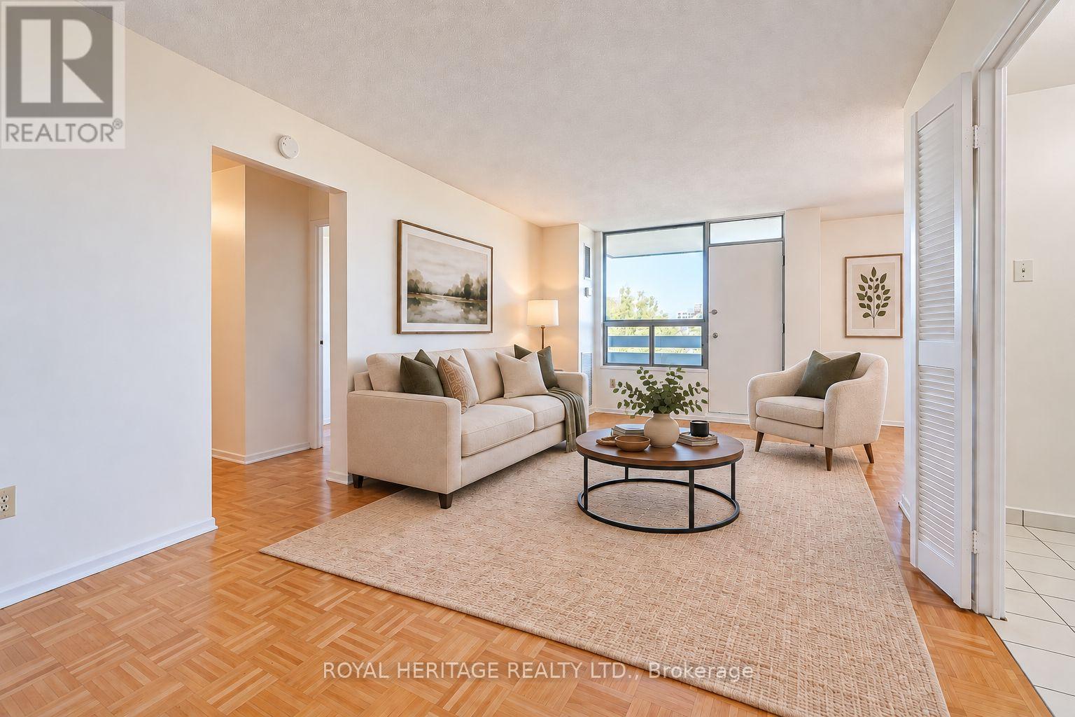 603 - 10 Edgecliff Golfway Property Photo 8