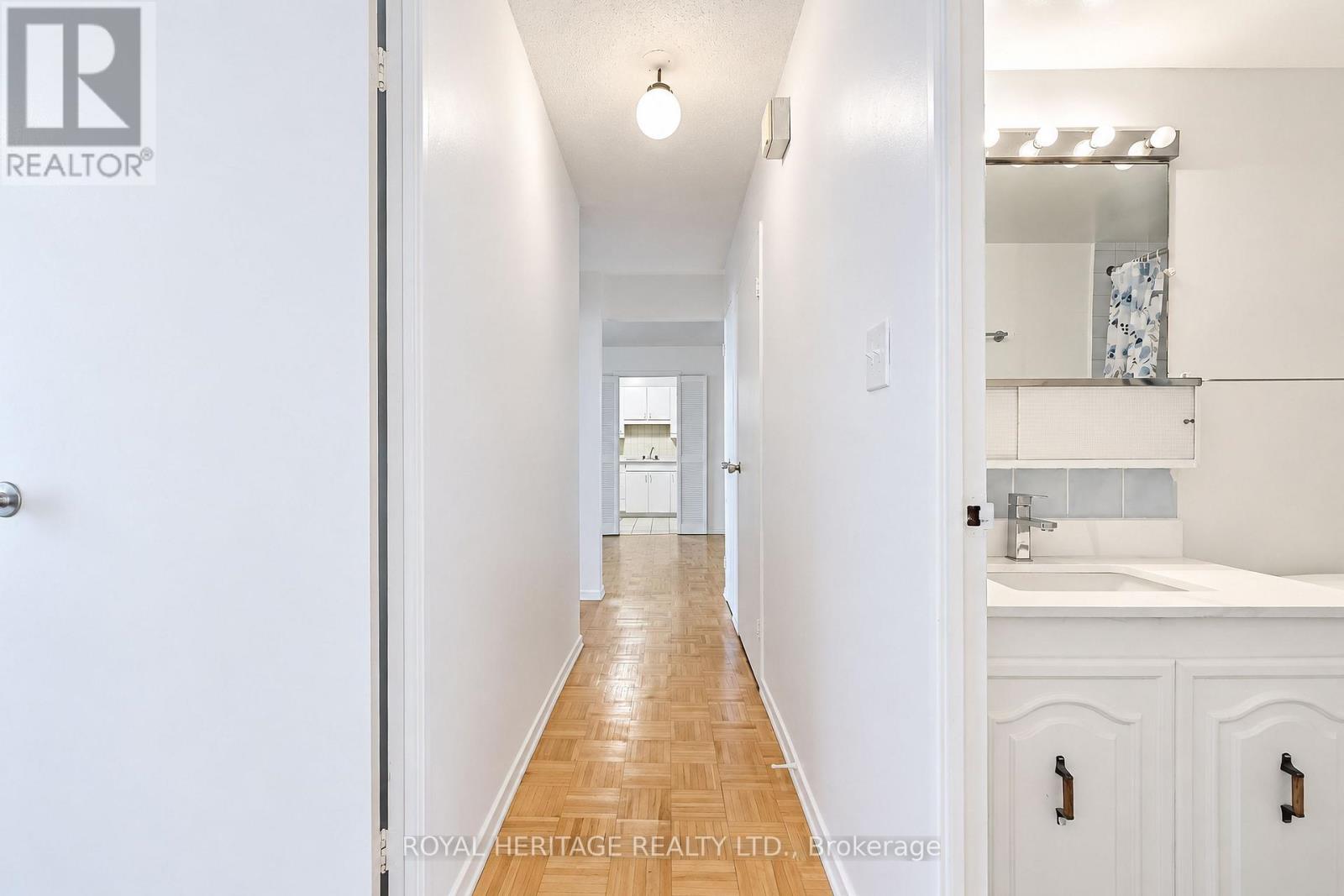 603 - 10 Edgecliff Golfway Property Photo 21