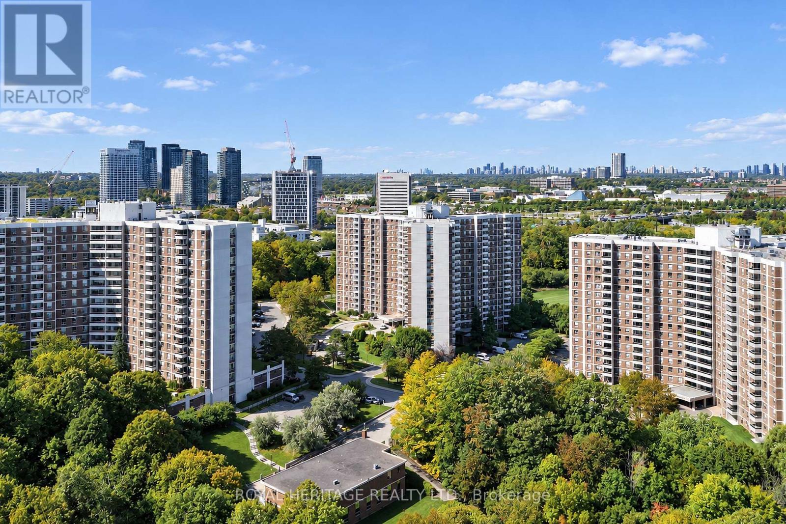 603 - 10 Edgecliff Golfway Property Photo 40