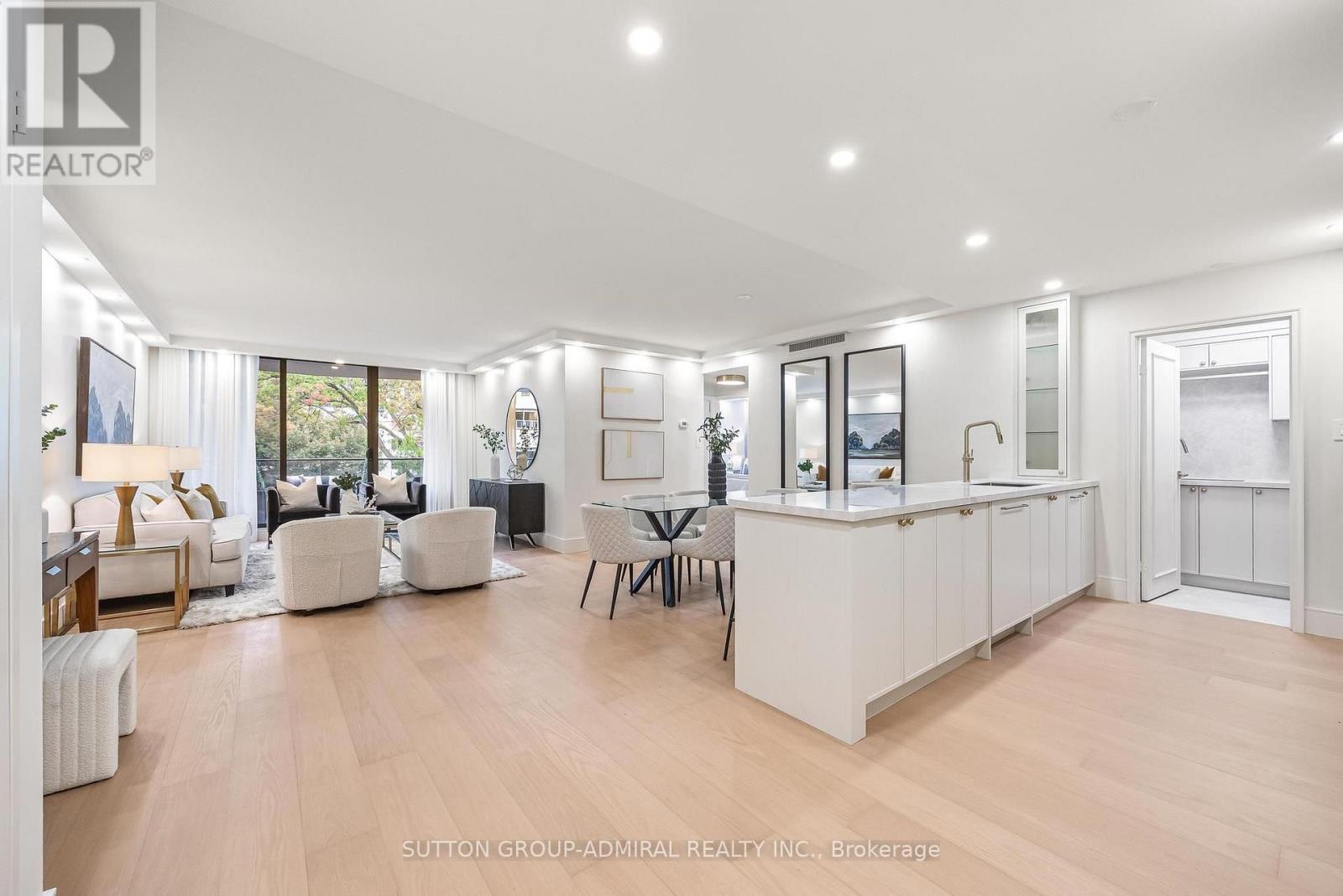 407 - 350 Lonsdale Road Property Photo 3