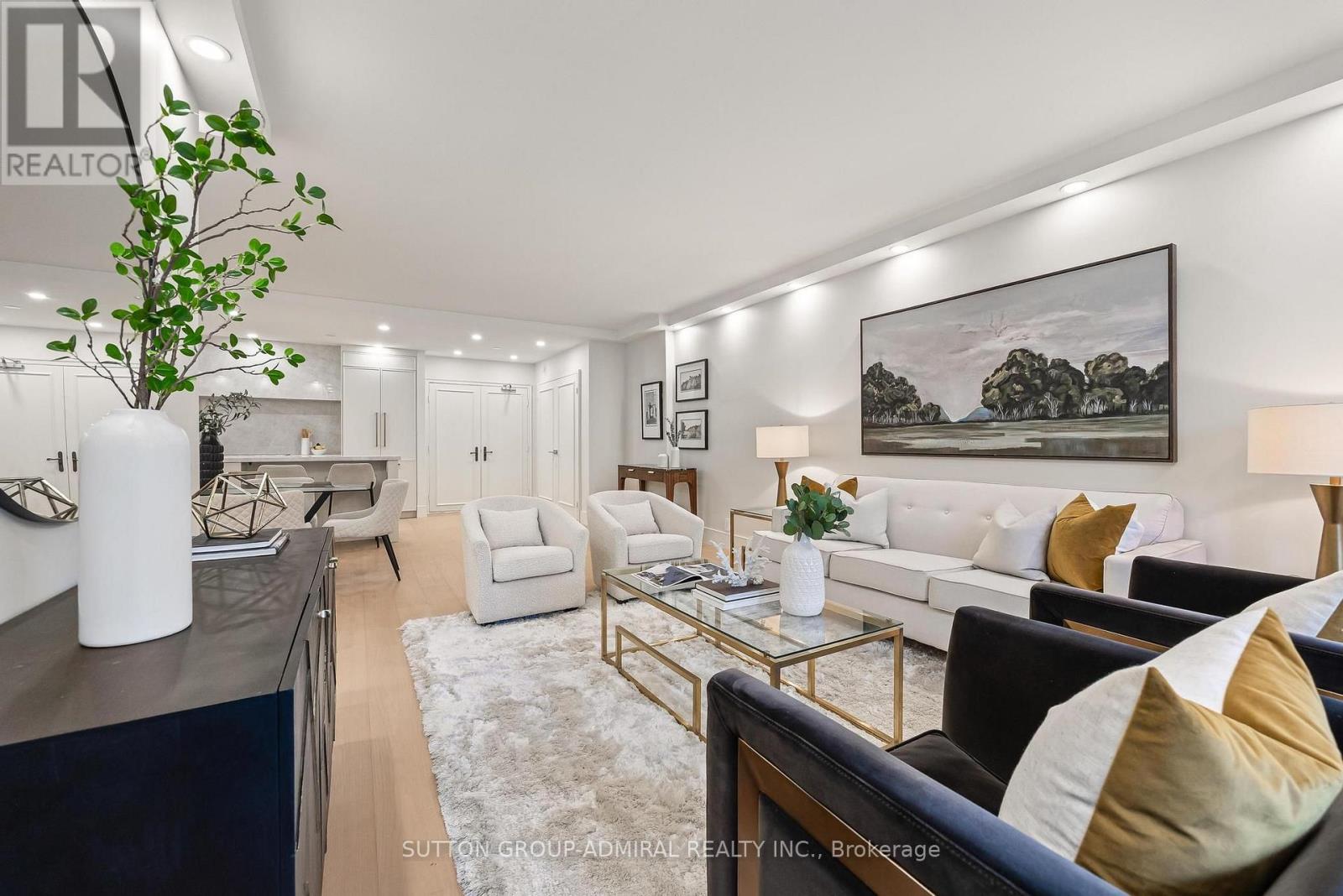 407 - 350 Lonsdale Road Property Photo 7