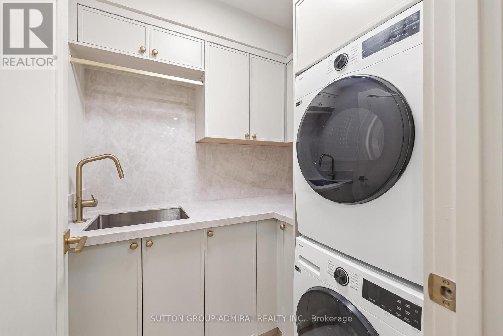 407 - 350 Lonsdale Road Property Photo 21