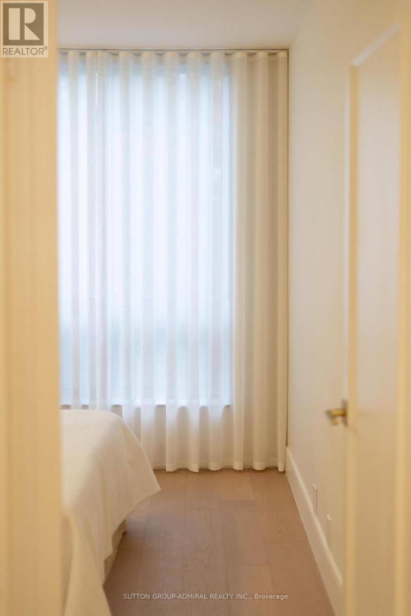 407 - 350 Lonsdale Road Property Photo 27