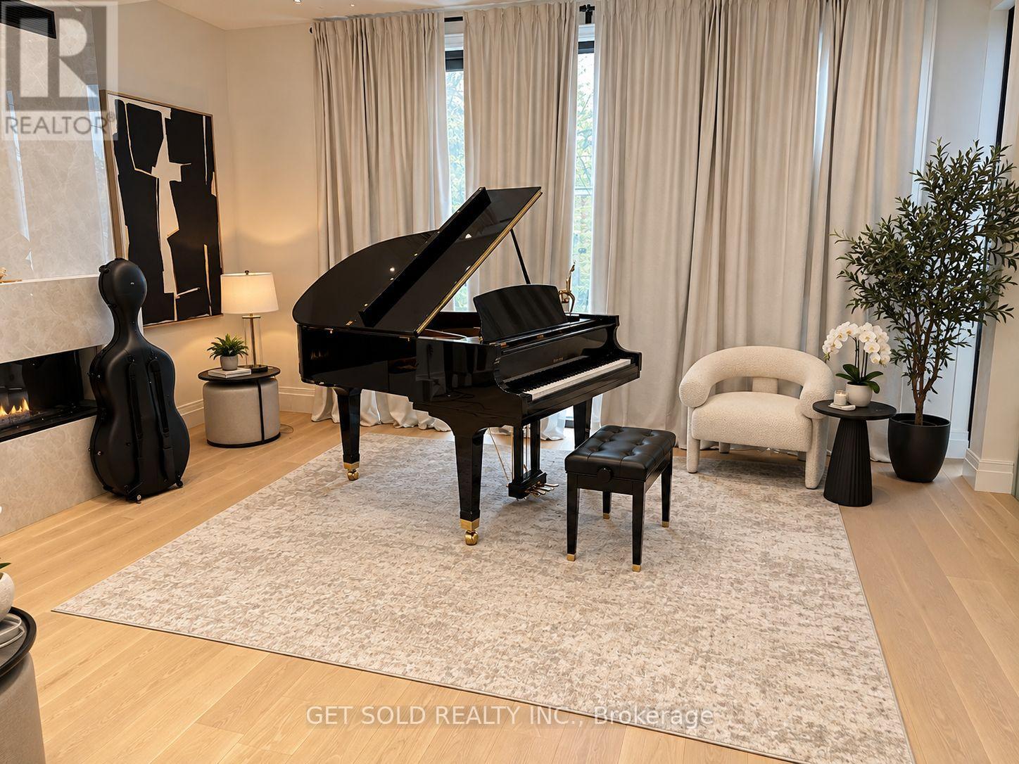 551 Broadway Avenue Property Photo 6