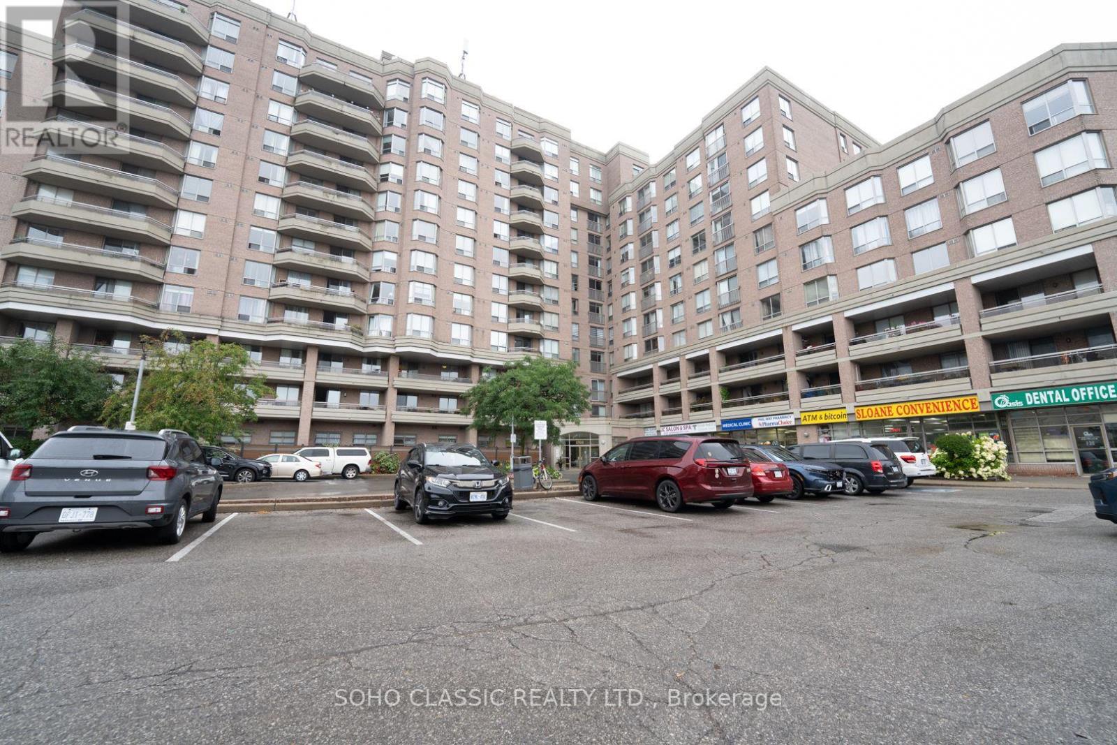 809 - 1700 Eglinton Avenue E Property Photo 33