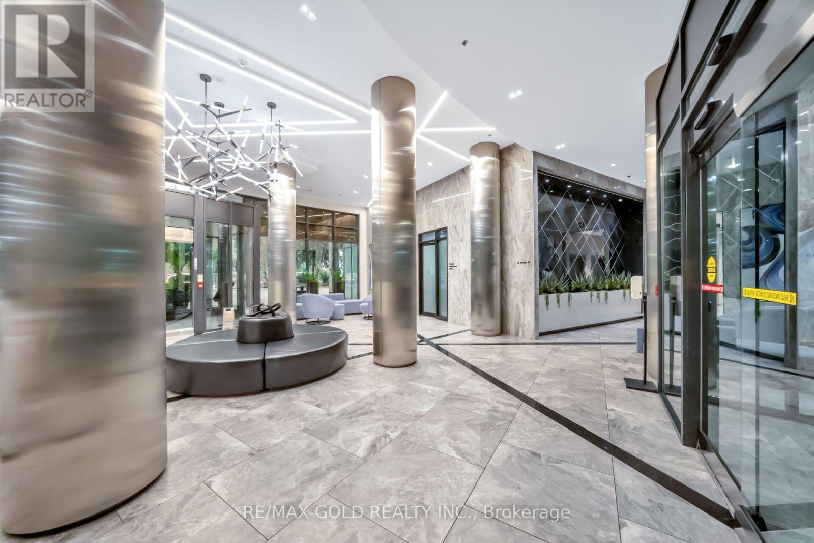 1808 - 16 Yonge Street Property Photo 8