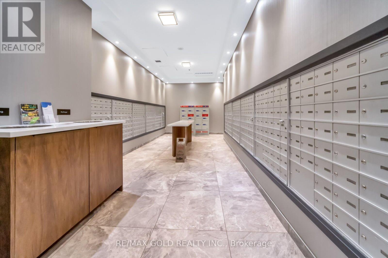 1808 - 16 Yonge Street Property Photo 10