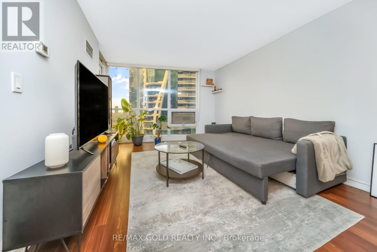 1808 - 16 Yonge Street Property Photo 19