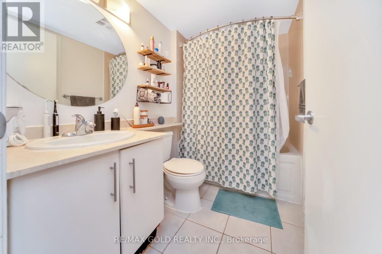 1808 - 16 Yonge Street Property Photo 26