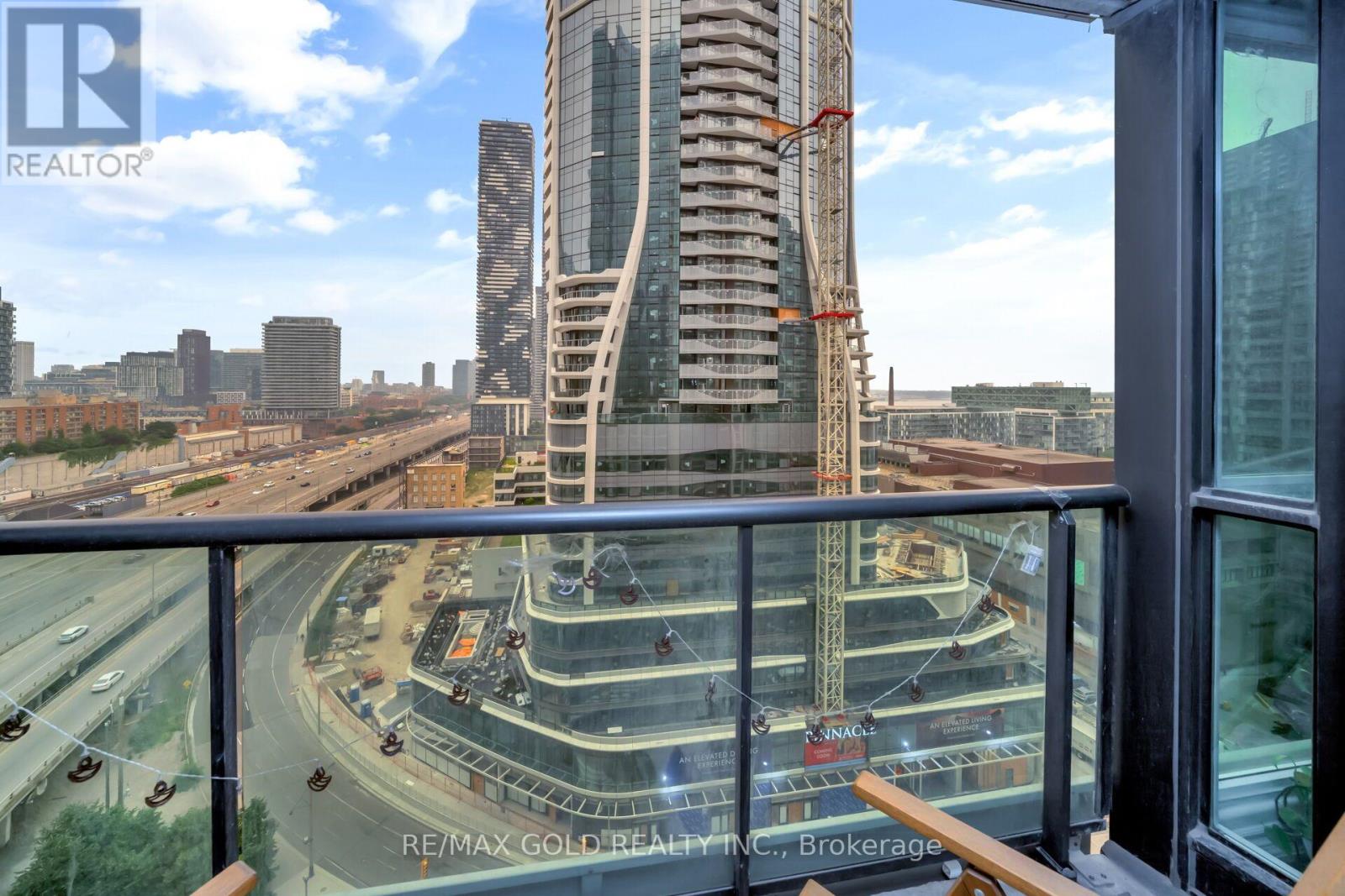 1808 - 16 Yonge Street Property Photo 30